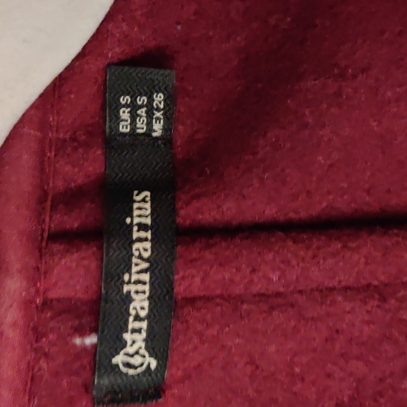 Long vest from Stradivarius. Color is darker than photos, more like second photo - Picture 4 of 4